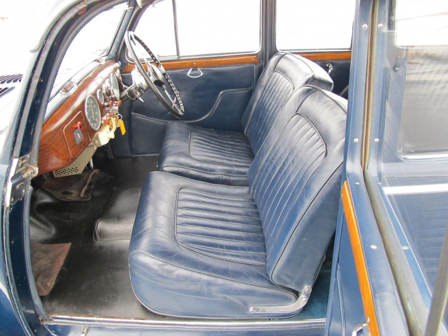 Интерьер Talbot-Lago T26 Record Sedan 1947 года  (фото 3 из 21)